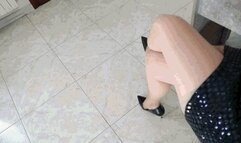 Lapsitting and toe tapping MP4 (1920x1080) FHD