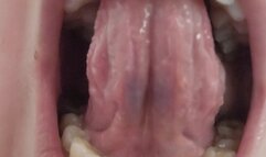 Extremelly close Up of my TONGUE