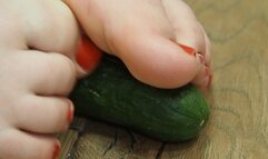 Playing with toes in complete silence | Close-up