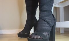 Mommy Ruby First date becomes a foot slave