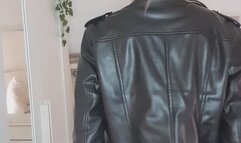 Stepmom smoking in leather