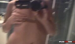 Teen babe records herself in the bathroom