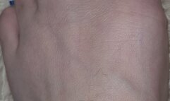 Waxing my feet and shaving my legs and pussy