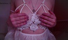 Petite Goddess tease you and gives JOI