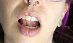 Gobbling Great Grapes With Sharp Teeth