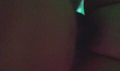 Poderosa polla entra en vagina peluda