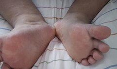 EBONY GIANTESS FEETPLAY WITH PLUSONE VIBRATOR