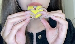 #182 - Shiny long nails on candy