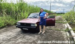 215 - MJey revving old DX before work