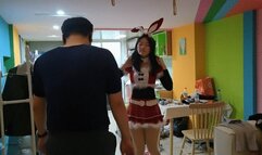 Tie up the Christmas girl with straight arms (Chinese model)