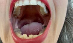 let's have a look at her wet mouth m02