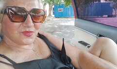 Angelin doing rich things in his car with his wrinkled soles and pronounced arches (1)