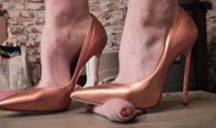 Casadei cock crush -Rosanna- (close up)