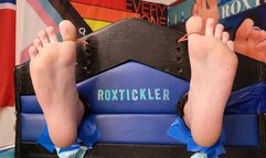 'GLORY SOLE TICKLING: Hunty