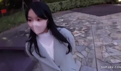 “Special price for now only” A woman who is afraid of crowds and has been staying at home says she is lonely and would rather be alone with me than talk in a crowd, so I Nakadashi her and she says she really wanted me to do it! A lurid 80 minute story wit