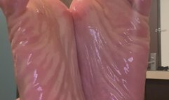 Oily soles scrunch and spread