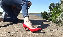 heel stuck in concrete