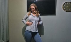 Socked FootJob and Sucking - CuteBootyBabe21 gives a SMELLY SOCK FOOTJOB and SUCKS COCK