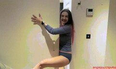 Heavy hotel door blocked me wmv