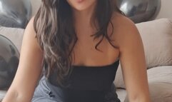 I love coming home and playing with my balloons! They make me so hot and squirt! This time with boots on