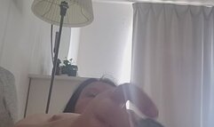 BBW shaved granny play with pussy