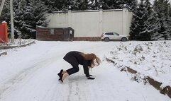 Zanotti heelless shoes on very slippy road, platform shoes on ice, heelless shoes on ice