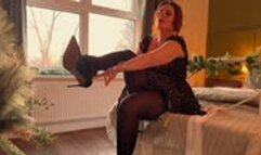 Stripping From Stockings & Changing To Pantyhose - Voyeur Fantasy