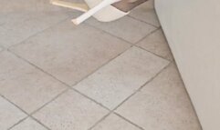 MI FACCIO SOLLETICARE E SCOPARE I PIEDI DA UN BEL CAZZONE CON SBORRATA FINALE