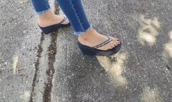 Walking in the park in platform flip-flops (5)
