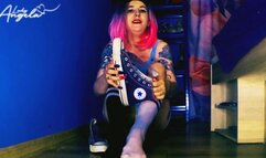 Lady Angela used wrecked stinky converse sneakers knee socks