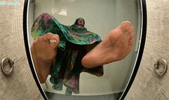 Miss Jasmine can't stand your ugly cars in her neighborhood, Giantess Pantyhose CRUSH pt 2 - MP4