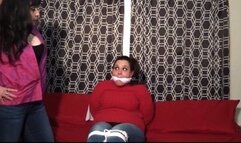 Gina teaches Courtney the ropes