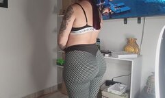 My sexy and smelly leggings farting, my perfect ass, do you want to smell my farts?