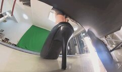 6K YIDE DANGLING AND FOOT FETISH 360VR