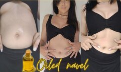 Oiled navel, ready to play!