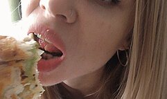 Blondie eats a big croissant with chicken and washes it down with cola! MP4
