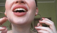 BIG CIRCLES ON MY EARS!