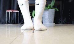 4K white sock crushing dwarf