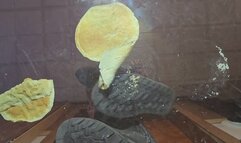 Undeglass foos crush with boots