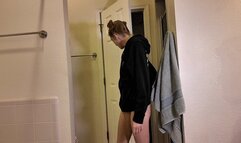 Bubble bath foot fun!