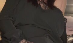 Nude Nylons Nirvana: Mature MILF's Squirting Solo Session