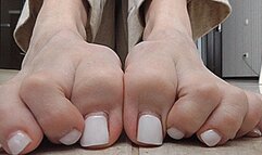 Overgrown nails! MP4