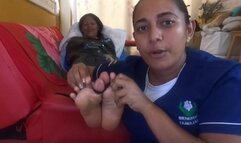 Eli Reveals the Secret to Lire's Tickling Feet