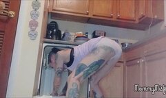 Kitchen panty pissing