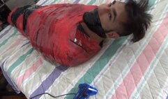 Interracial farting and play vídeo game Part 1 by Scarlet White And Bella India Cam By Dani FUll HD