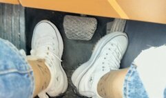 Strong Sneakers on tour, order wmv