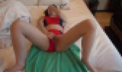 陸上ユニフォーム姿で激しく絶頂　With　極太ディルド＆電マ