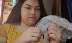 Big girl, pops a bag