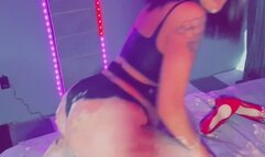 Smashing my fat ass into birthday cake