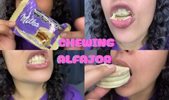 CHEWING Crispy White Chocolate Alfajor